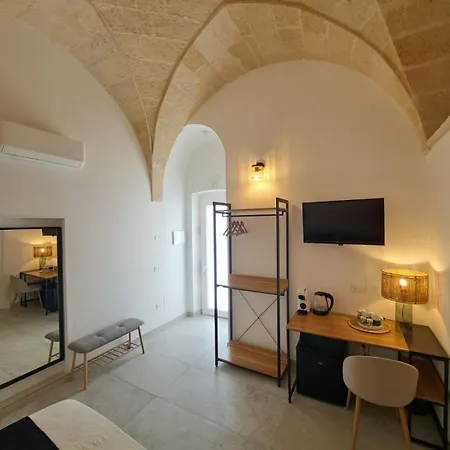 Mae Apulian Гротталье
