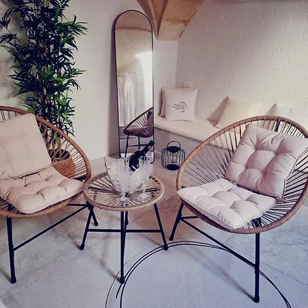 Mae Apulian Bed & Breakfast Grottaglie