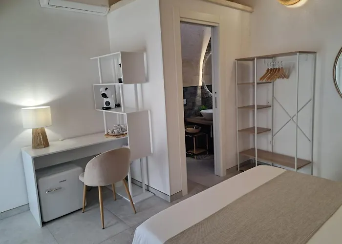 Mae Apulian 3* גרוטליה