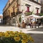 Mae Apulian