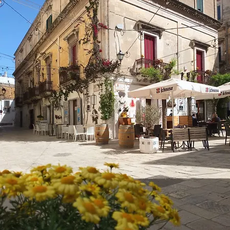 Mae Apulian