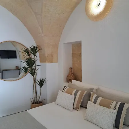 Mae Apulian * Grottaglie