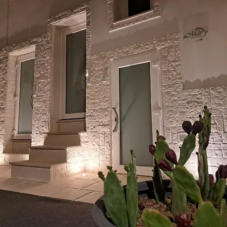 Mae Apulian Bed & Breakfast Grottaglie